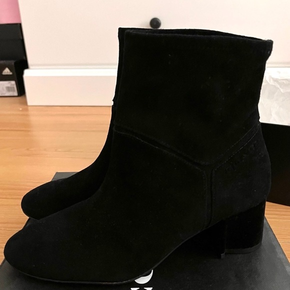 New COACH Gracie Black Suede Ankle Booties / Boots - Size 6 - Picture 7 of 15